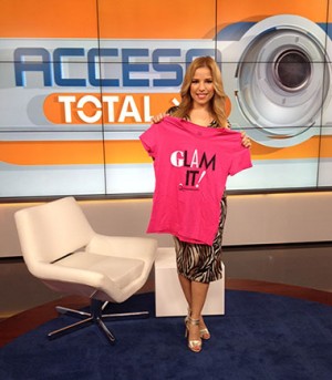 elva saray host of acceso total at the quince expo