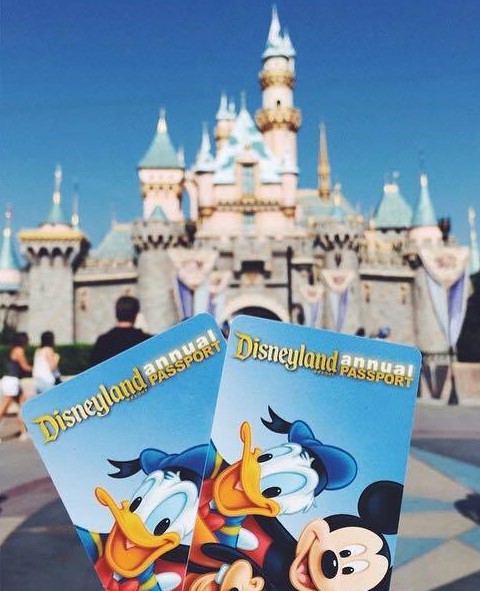 disneyland_pass