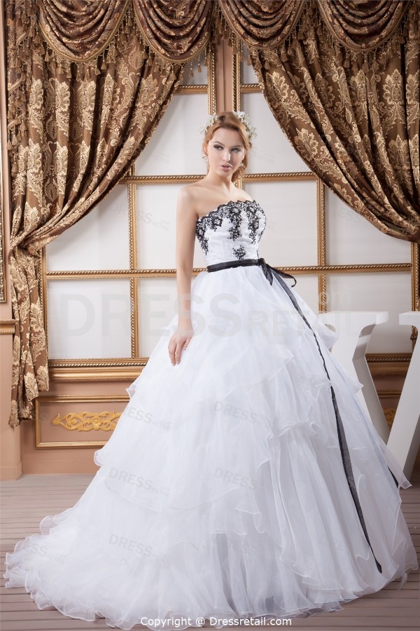 via dressretail.com