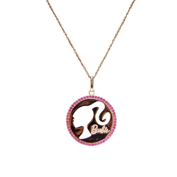 A Quinceanera themed necklace with a picture of a woman on it
