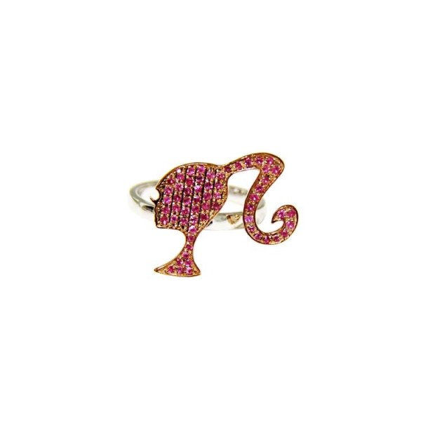 A beautiful Quinceanera pendant with pink stones and a matching ring