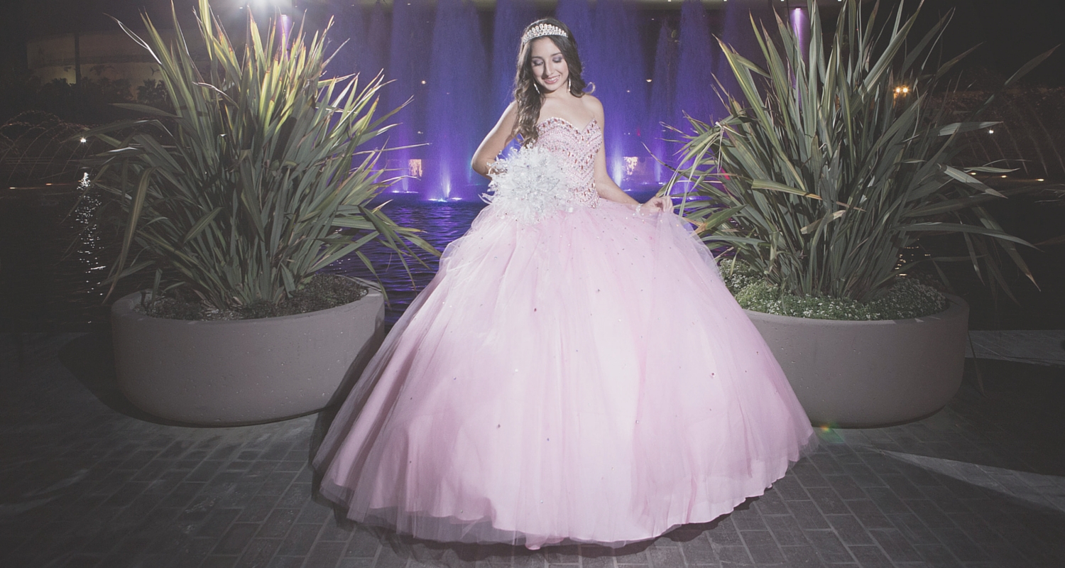 quinceanera_in_pink_dress