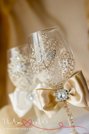 toasting glasses