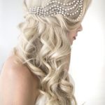 Quinceanera hairstyle: a woman with long blonde hair wearing a headband, inspired by 1920s fashion
