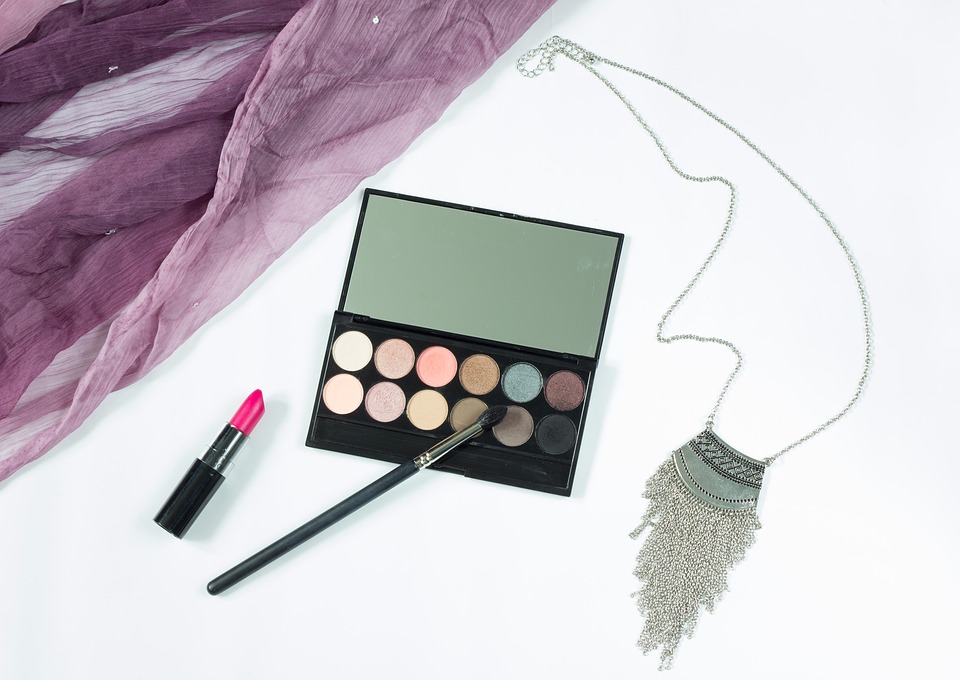 makeup-1137706_960_720