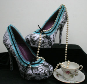 alice in wonderland heels High-heeled shoe