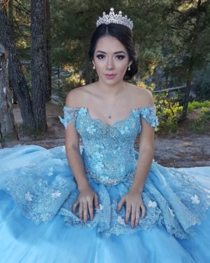 15 Dramatic Quinceanera Dresses You'll Love If You're Extra