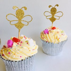 Cupcake, Quinceanera-themed cupcake with gold glitter decorations