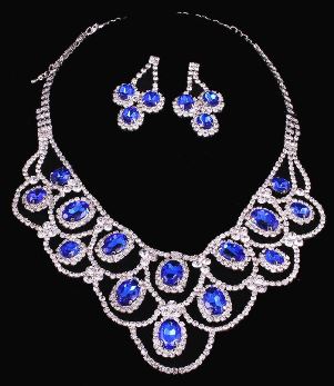 collar azul