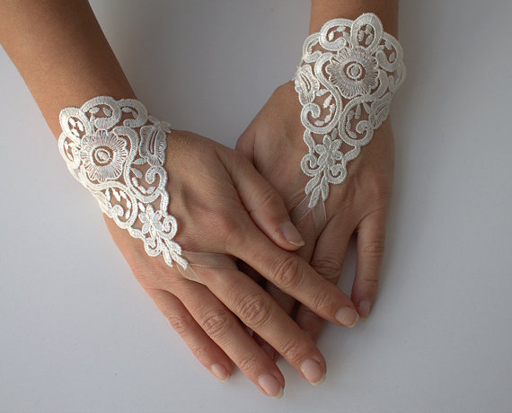 Quinceanera_Gloves