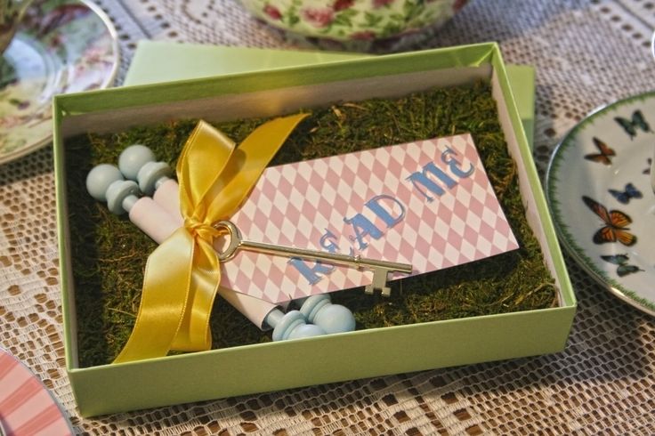 wonderland theme xv_invitaciones