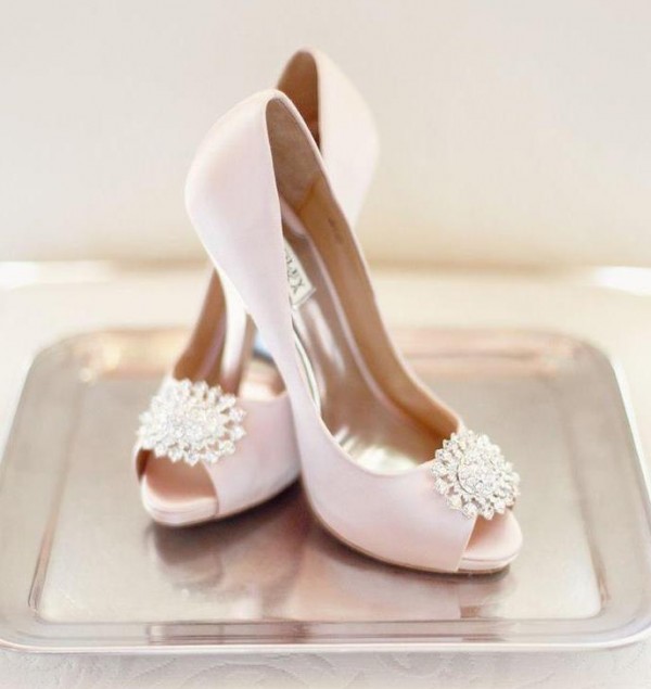 Pastel_Pink_Heels1-600x635